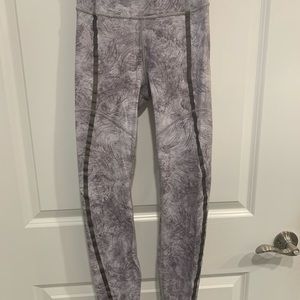 Lululemon Lab Legging - Size 4. Gray marble print with metallic stripe.